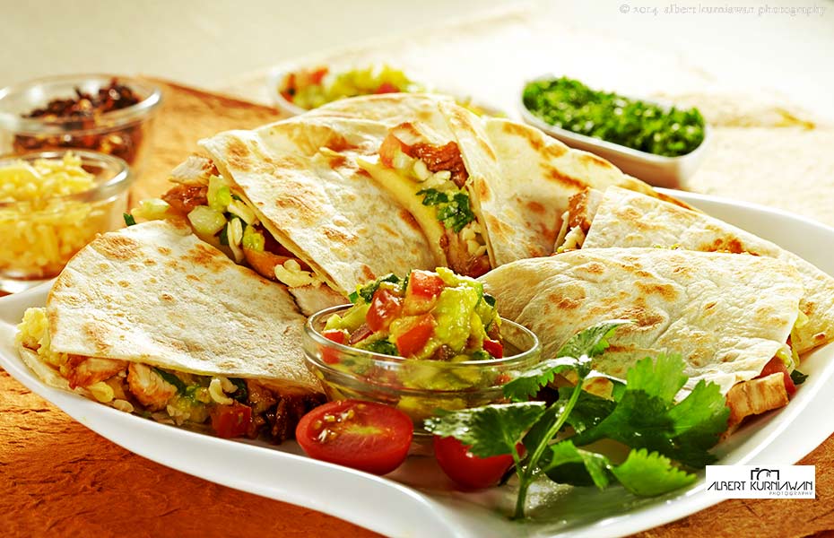 chicken-quesadilla-930x-600