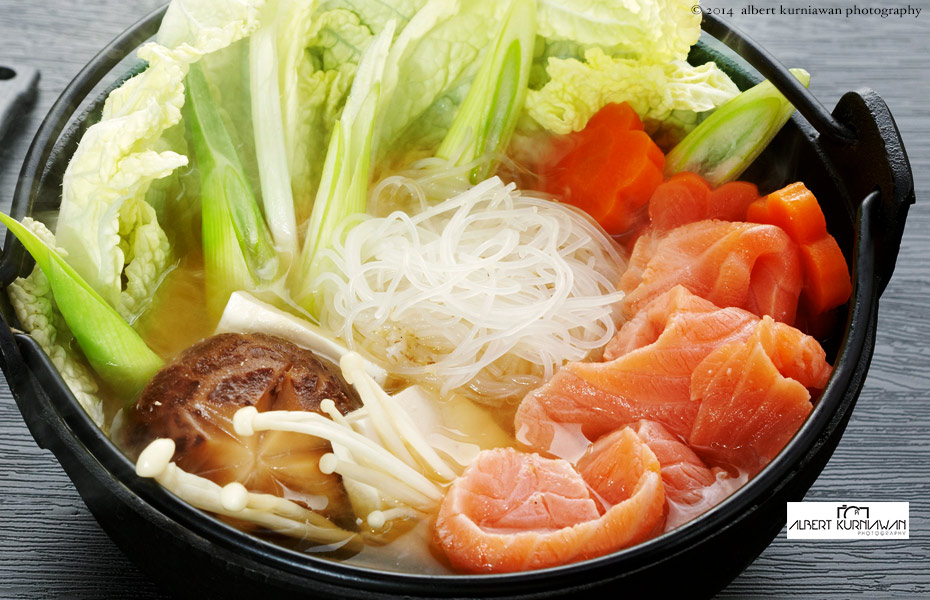 maru-dining-salmon-sukiyaki