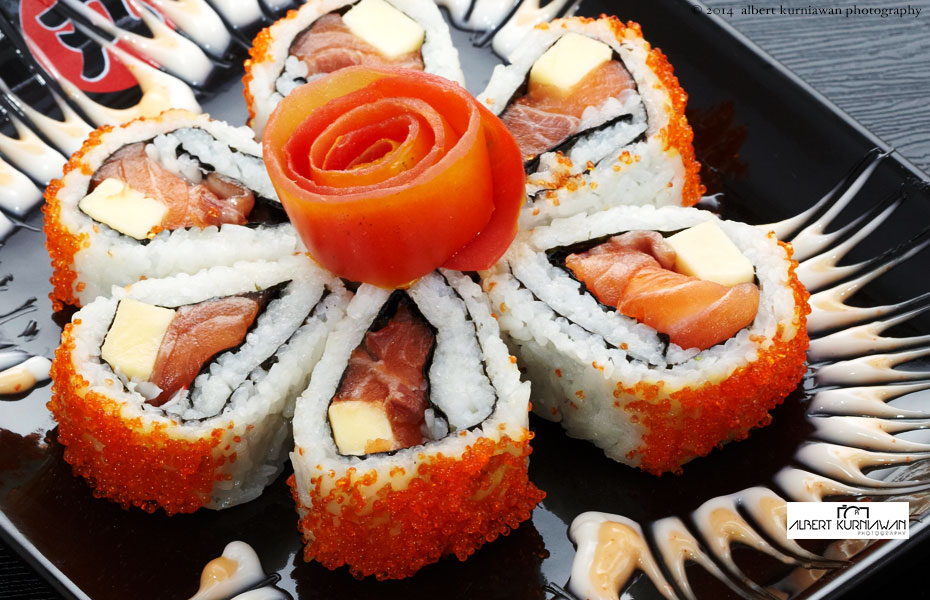 maru-dining-salmon-sushi