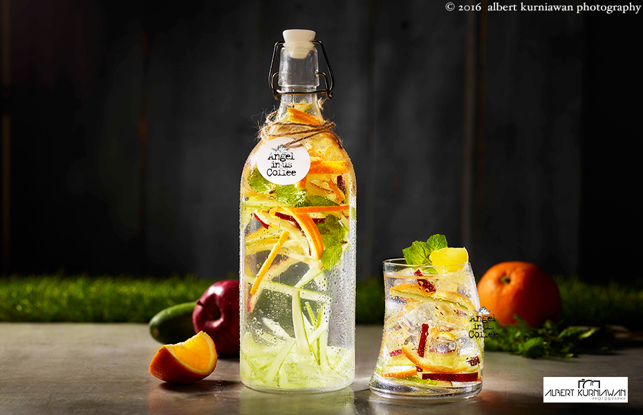 angle-in-us-infuse-water