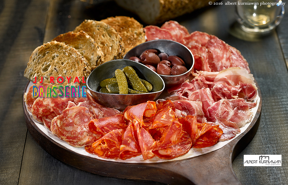 akp-JJRoyal-Brasserie-charcuterie-board